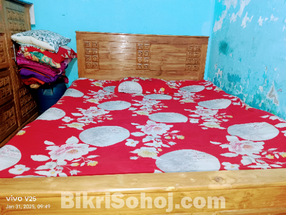সেগুন কাঠের তৈরী খাট